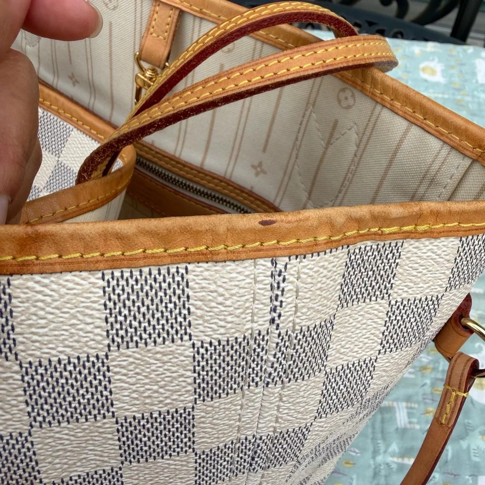Louis Vuitton Neverfull MM (PRICE FIRM) - Picture 4 of 16